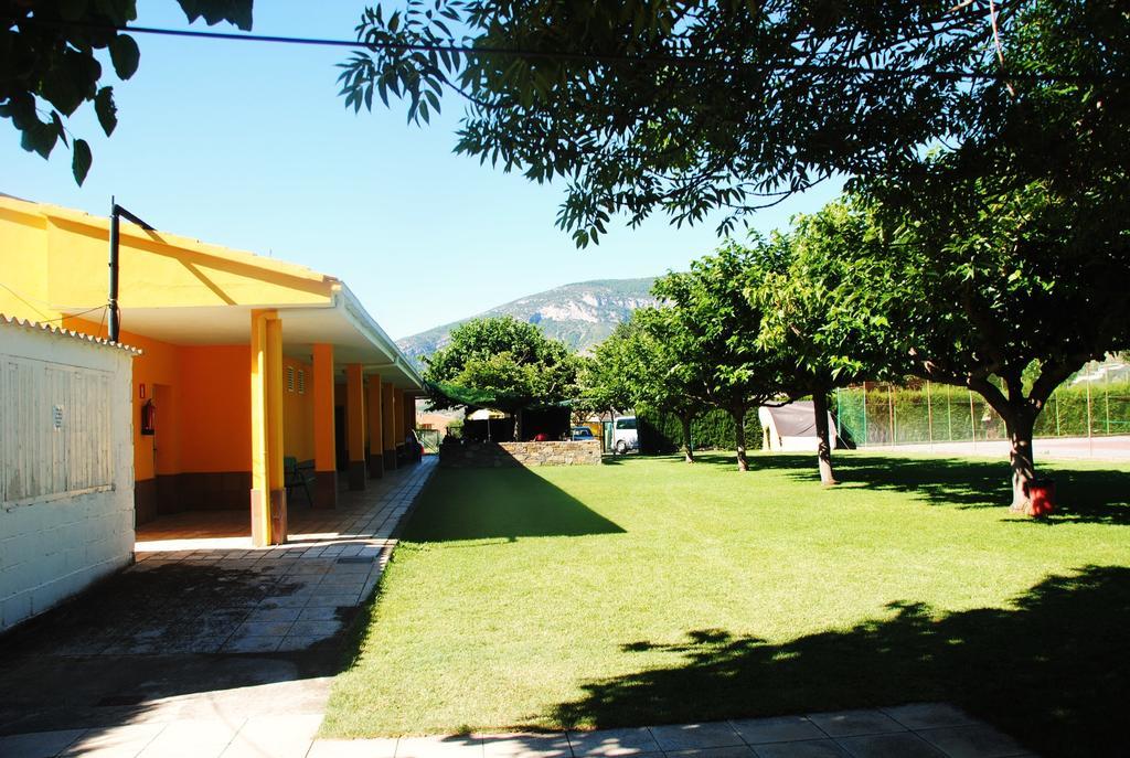 Camping Organya Hotel Exterior photo